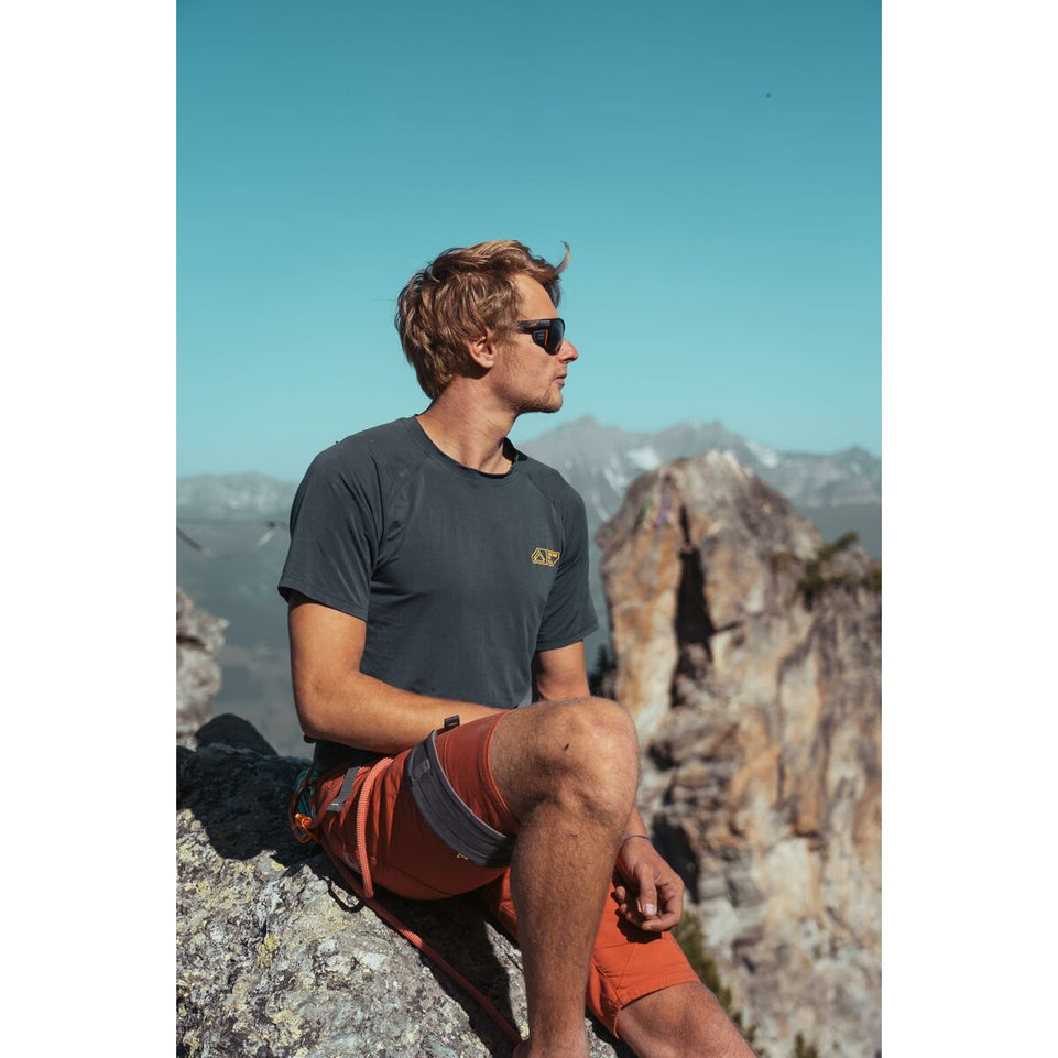 V4HBB795F00662E02279A69D6AB724EBACAR6835112P6