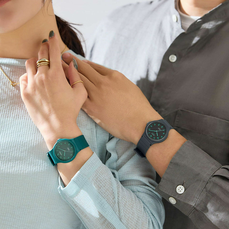 V6H4CF351713B786E47E6EECB47CF2F8C25R4923053P5