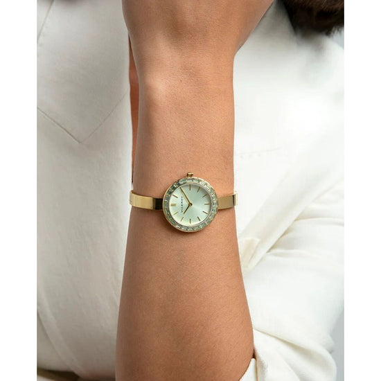 V3H57C30F3BFA021DB8AB7B53E8B34F688ER6733226P3